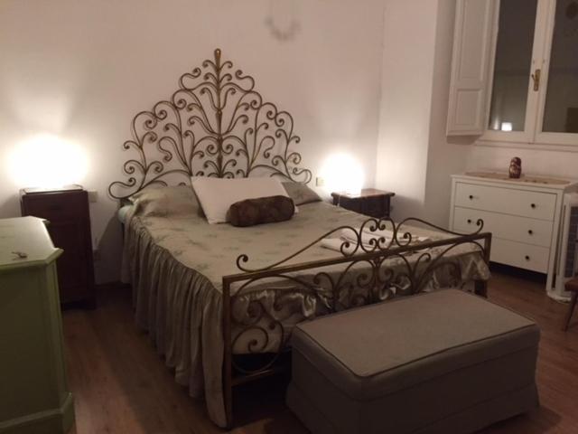 Double Large Room In Santo Spirito Oltrarno Firenze Bagian luar foto